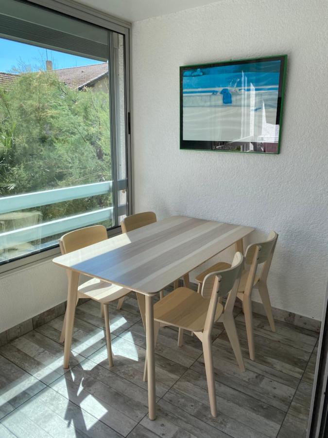 Spacieux studio sur le port de Hyères Extérieur photo