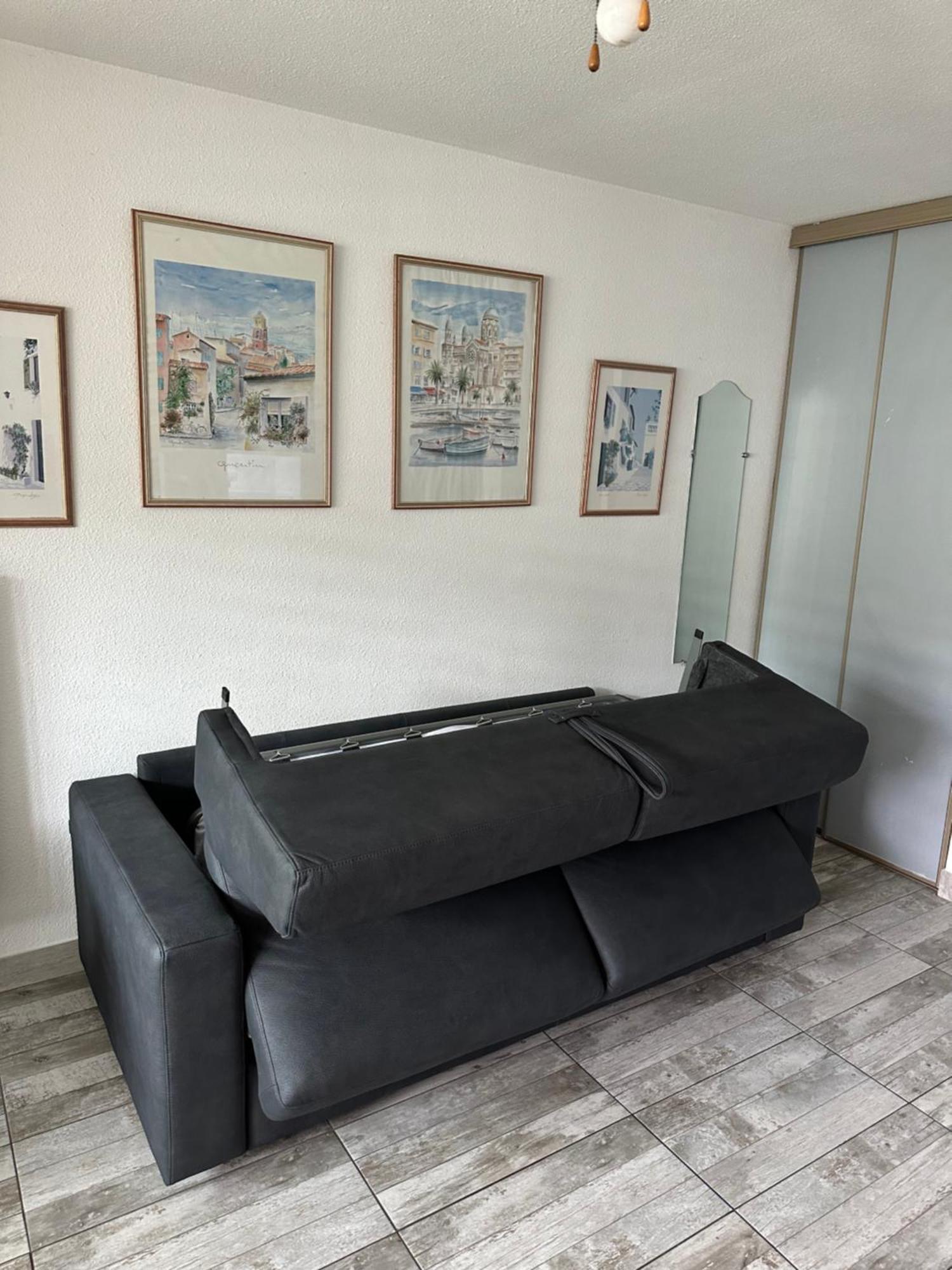 Spacieux studio sur le port de Hyères Extérieur photo